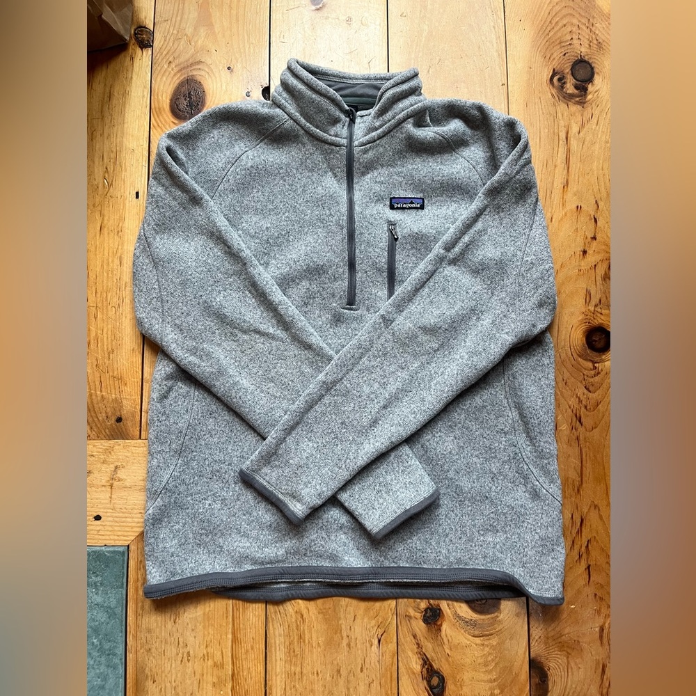 Patagonia men’s quarter-zip pullover.